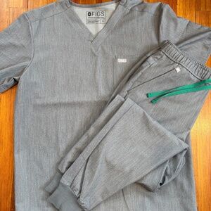FIGS Scrub Set - Mens - Tansen pants - Leon Top - Graphite